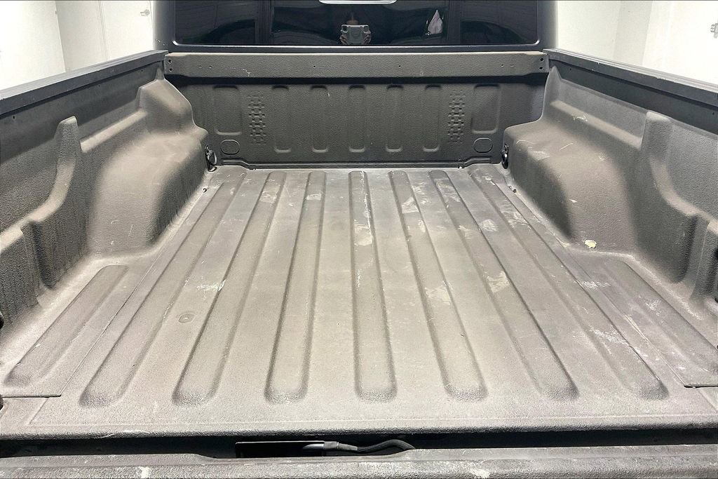 Used 2022 Jeep Gladiator Willys image 35