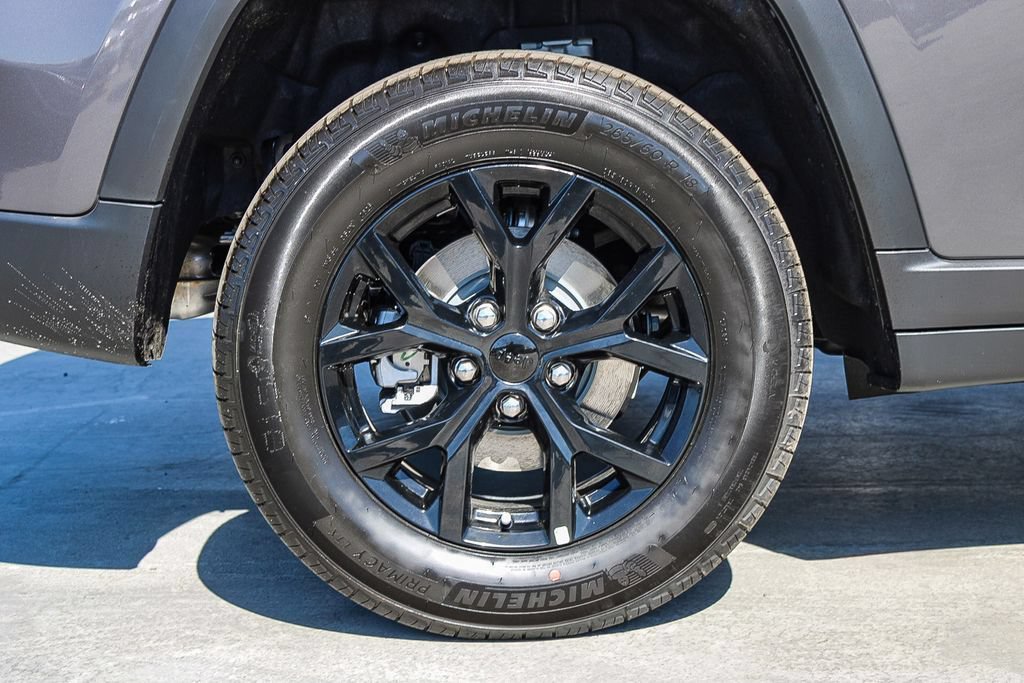 New 2026 Jeep Grand Cherokee Altitude RWD image 12