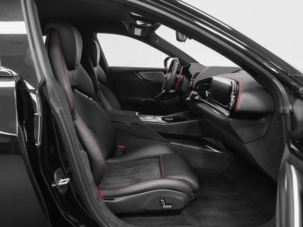 Certified 2025 Ferrari Purosangue AWD/4WD image 25