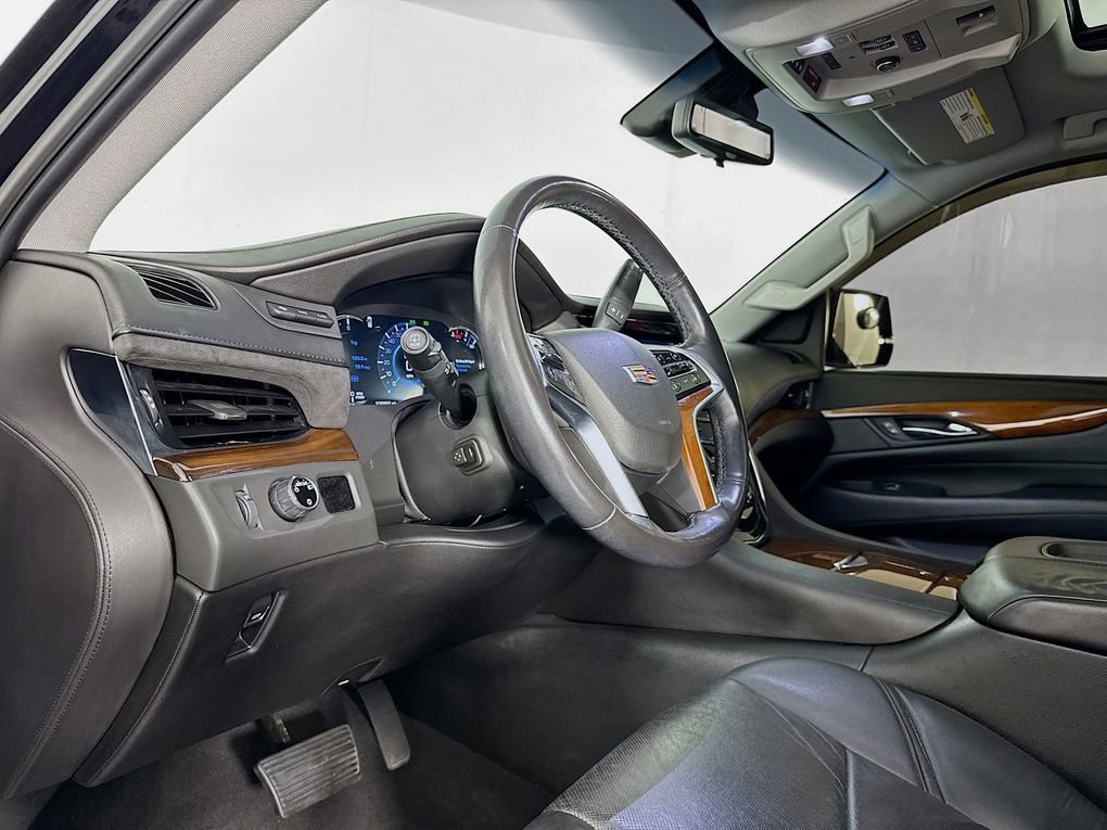 Used 2018 Cadillac Escalade Premium Luxury image 12