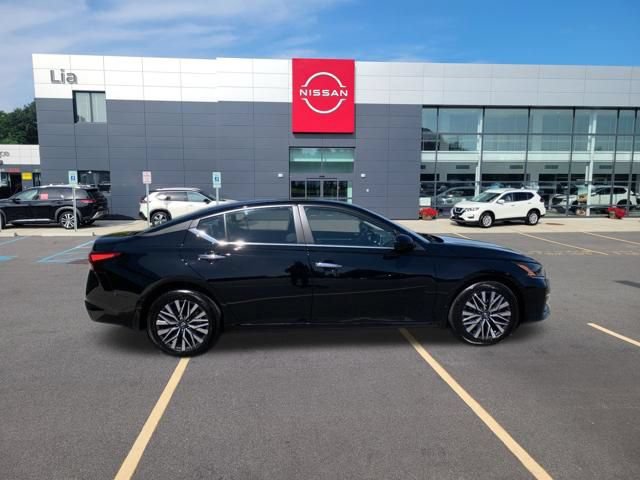 Certified 2023 Nissan Altima 2.5 SV AWD/4WD image 8