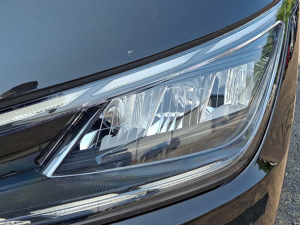 Used 2022 Kia EV6 Wind w/ Wind Technology Package AWD/4WD image 9