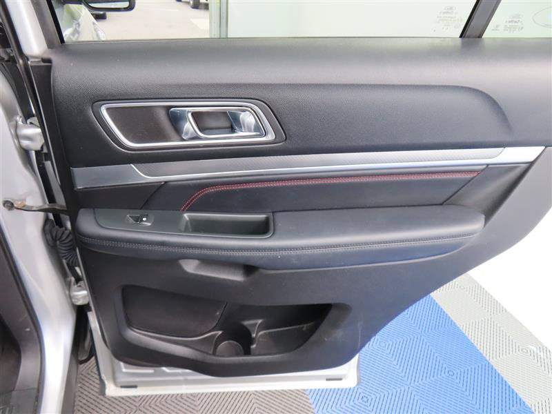 Used 2018 Ford Explorer Sport AWD/4WD image 38