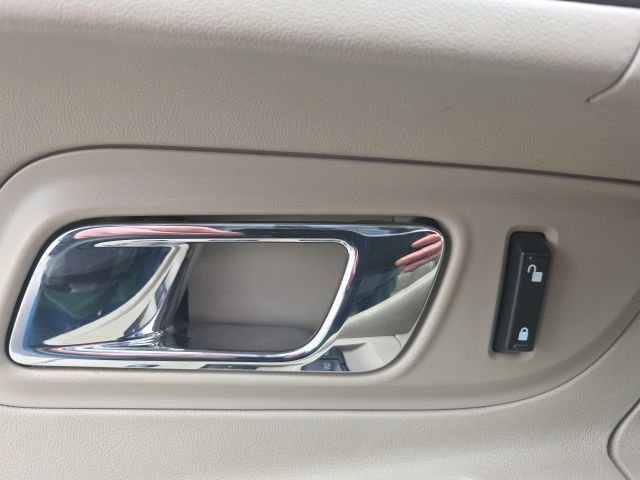 Used 2012 Ford Taurus Limited image 23