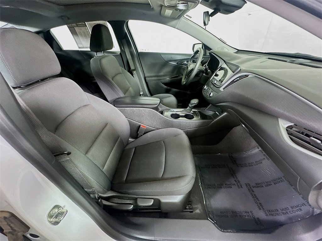 Used 2024 Chevrolet Malibu LT image 12