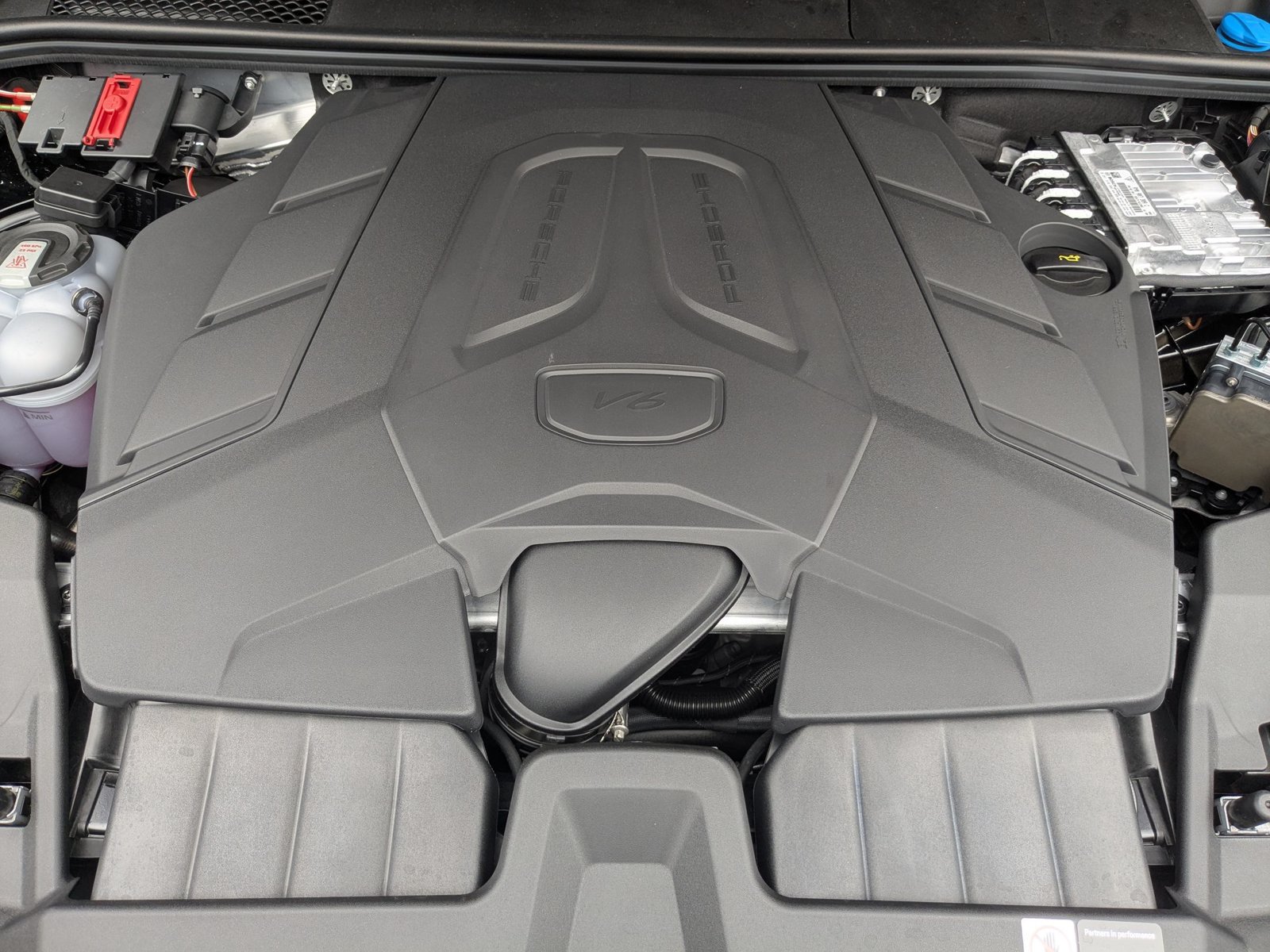 New 2026 Porsche Cayenne Coupe AWD/4WD image 29