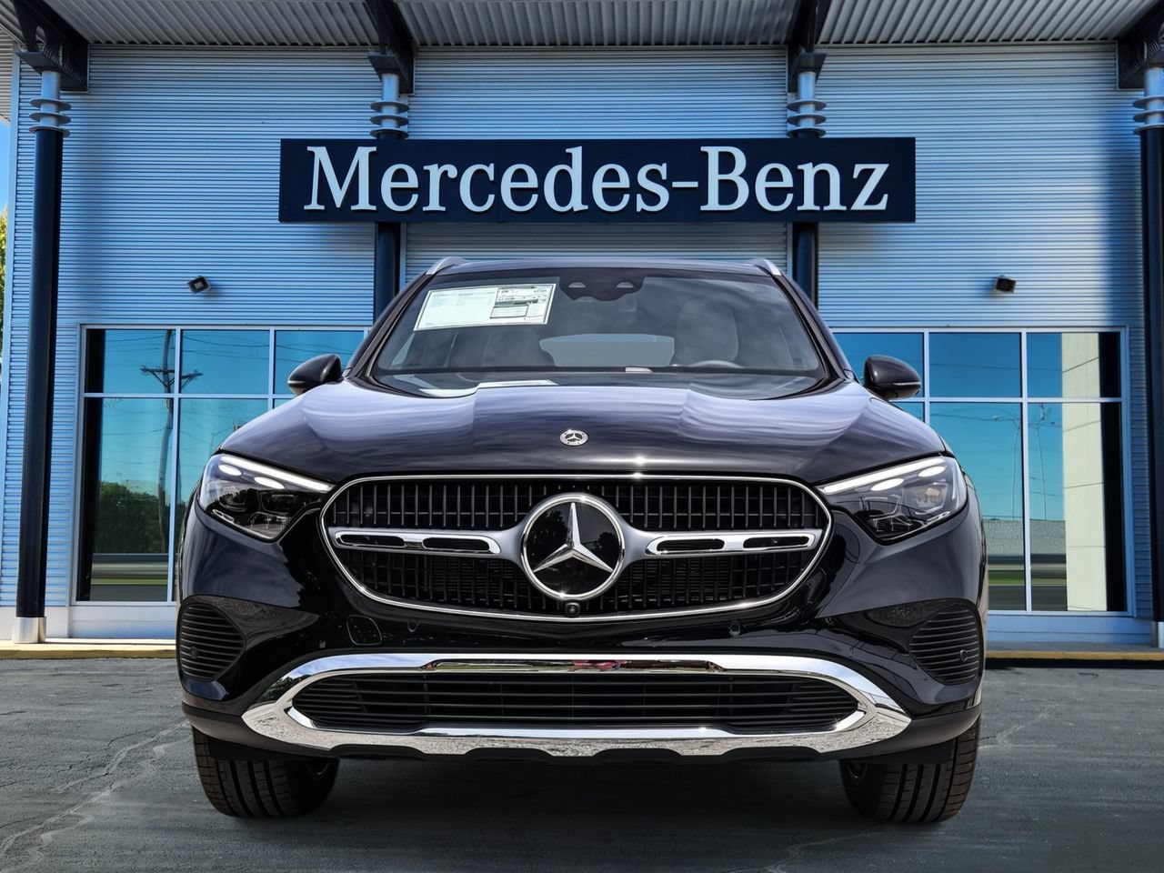 New 2026 Mercedes-Benz GLC 300 4MATIC image 2