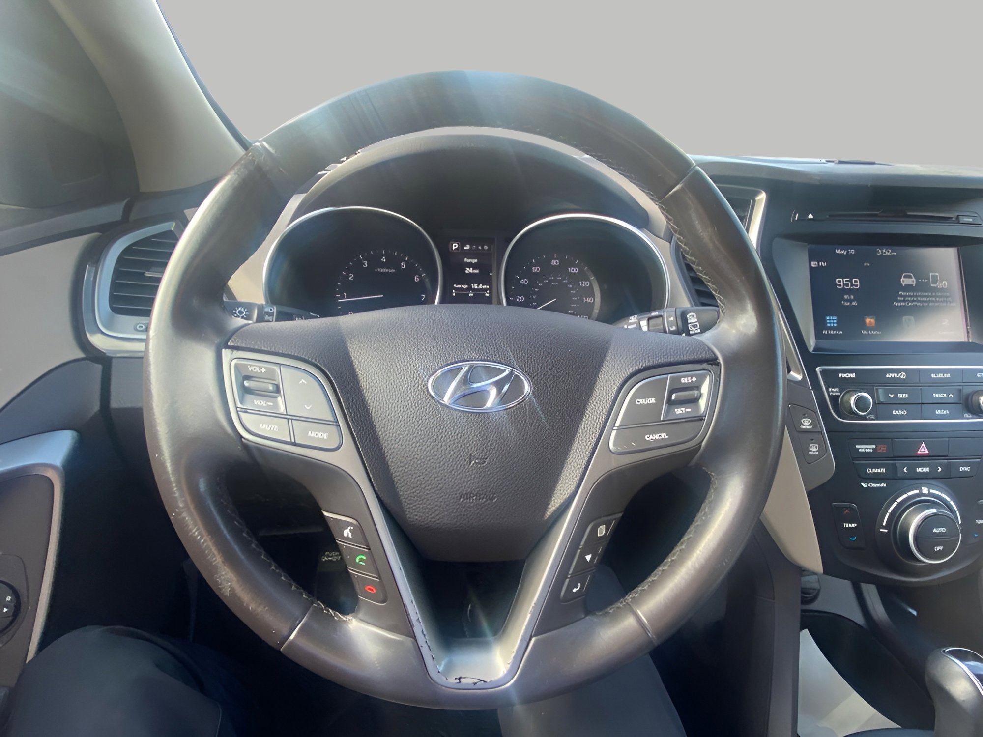 Used 2017 Hyundai Santa Fe Sport FWD image 6