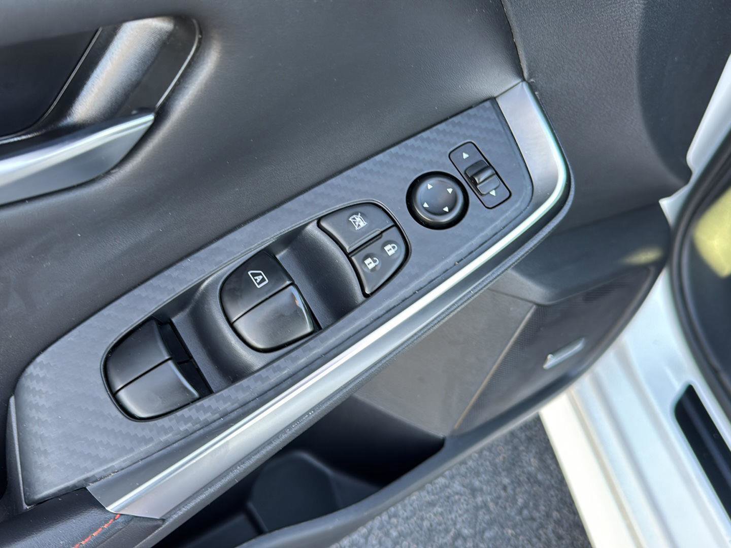 Used 2024 Nissan Sentra SR w/ SR Premium Package image 29