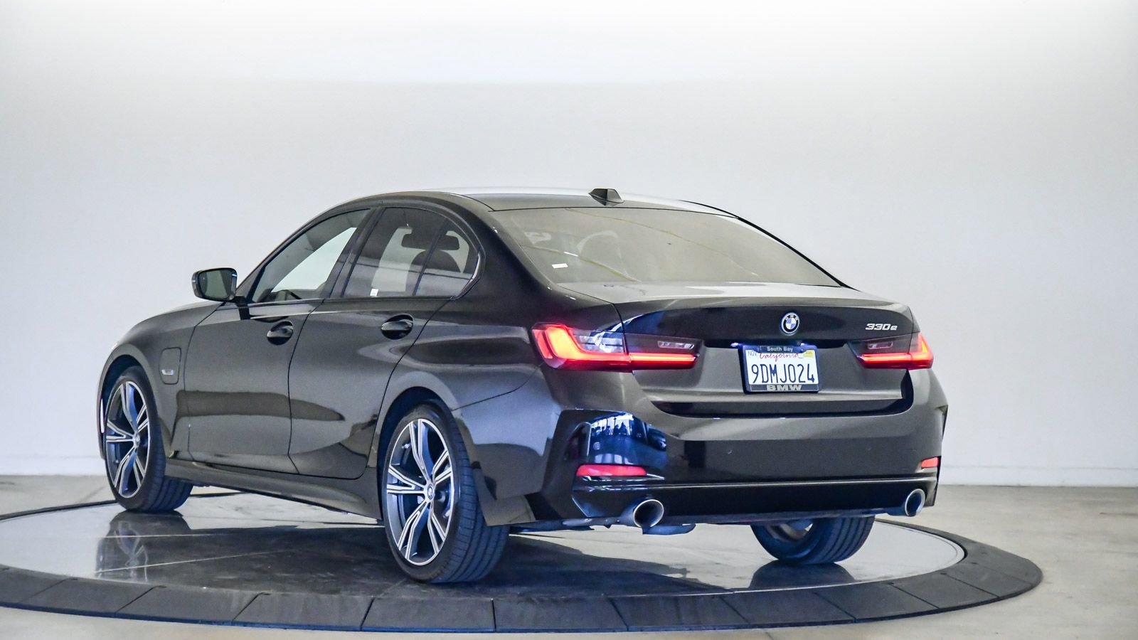 Certified 2023 BMW 330e 330e iPerformance w/ Premium Package image 2