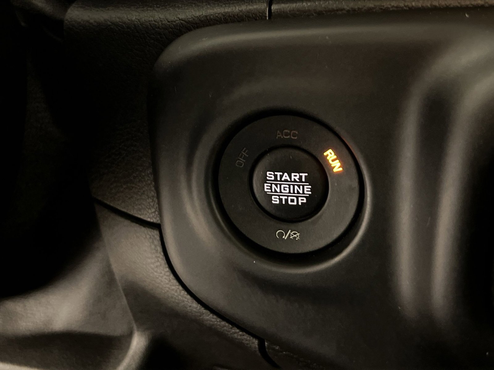 Used 2019 Jeep Wrangler Unlimited Sahara image 33