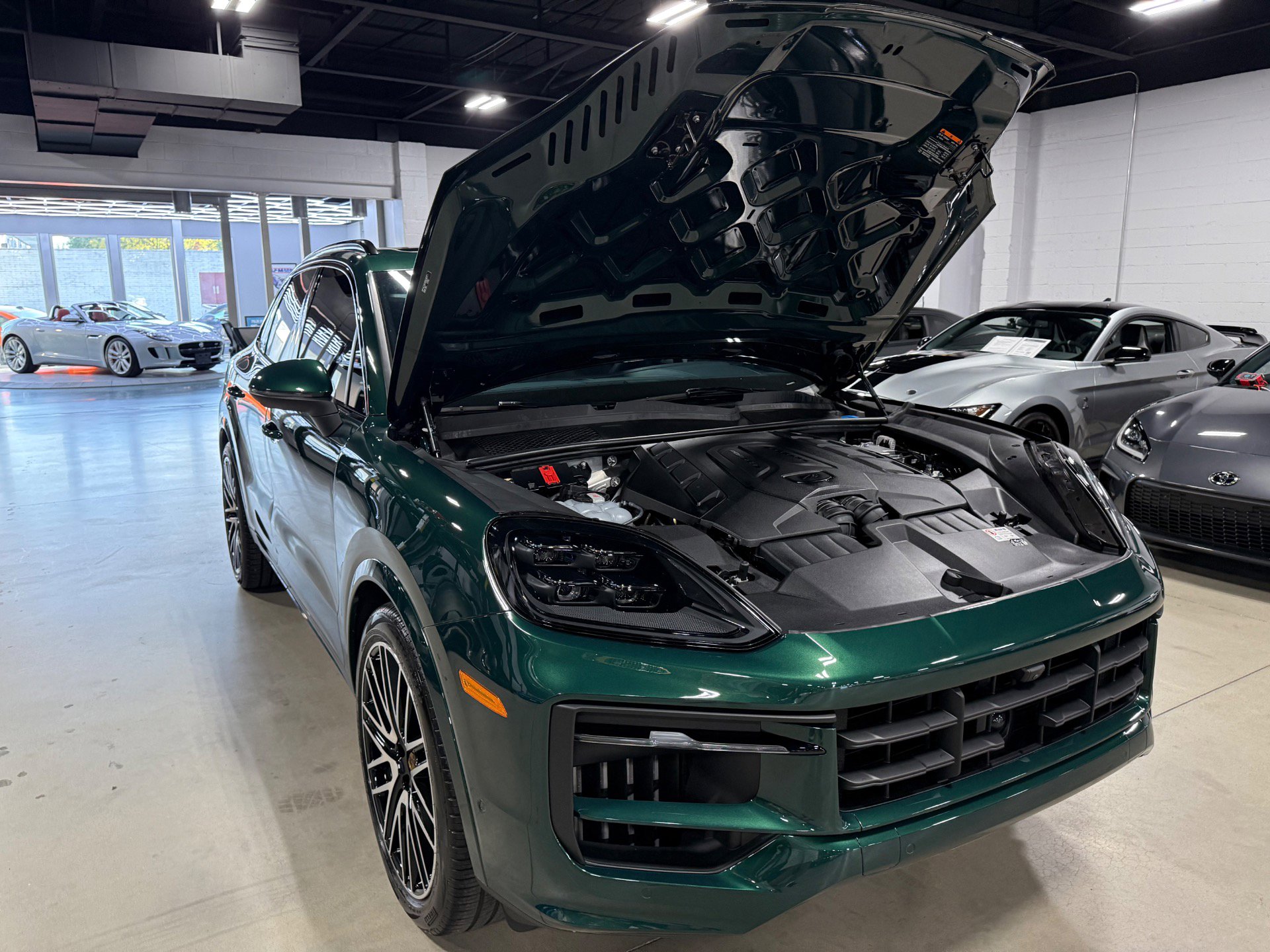 Used 2024 Porsche Cayenne S image 54