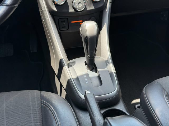 Used 2022 Chevrolet Trax LT w/ LT Convenience Package FWD image 16