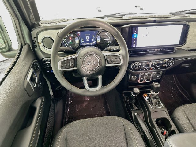 Used 2024 Jeep Wrangler Unlimited Sahara AWD/4WD image 10