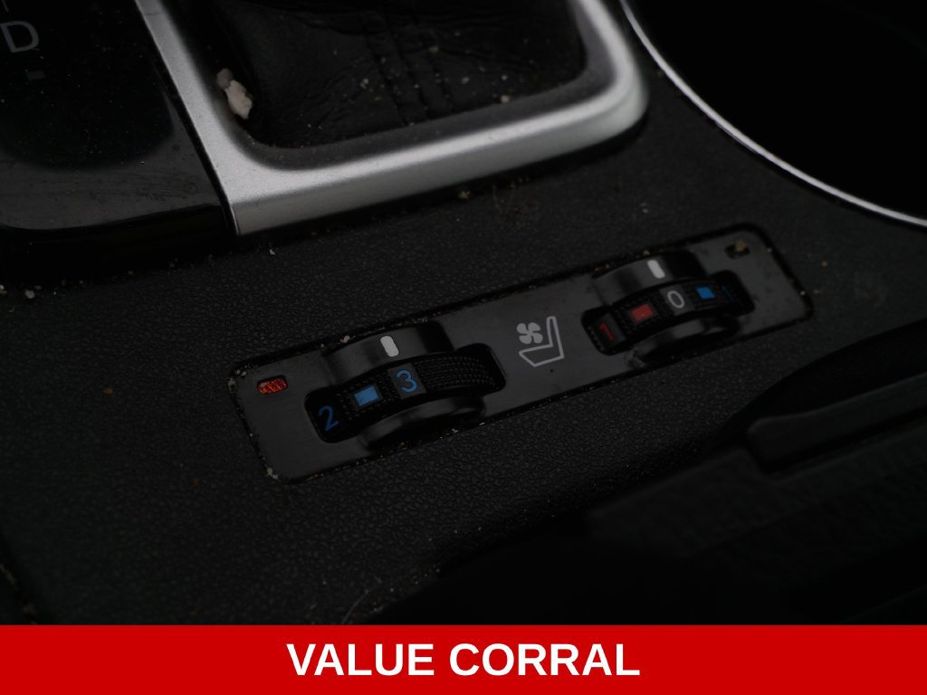 Used 2019 Toyota Highlander Limited Platinum AWD/4WD image 17