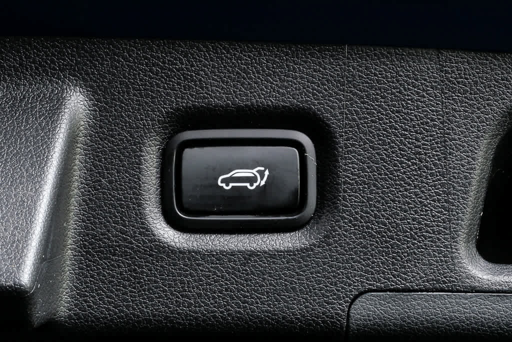 Used 2023 Hyundai Santa Fe Limited image 32
