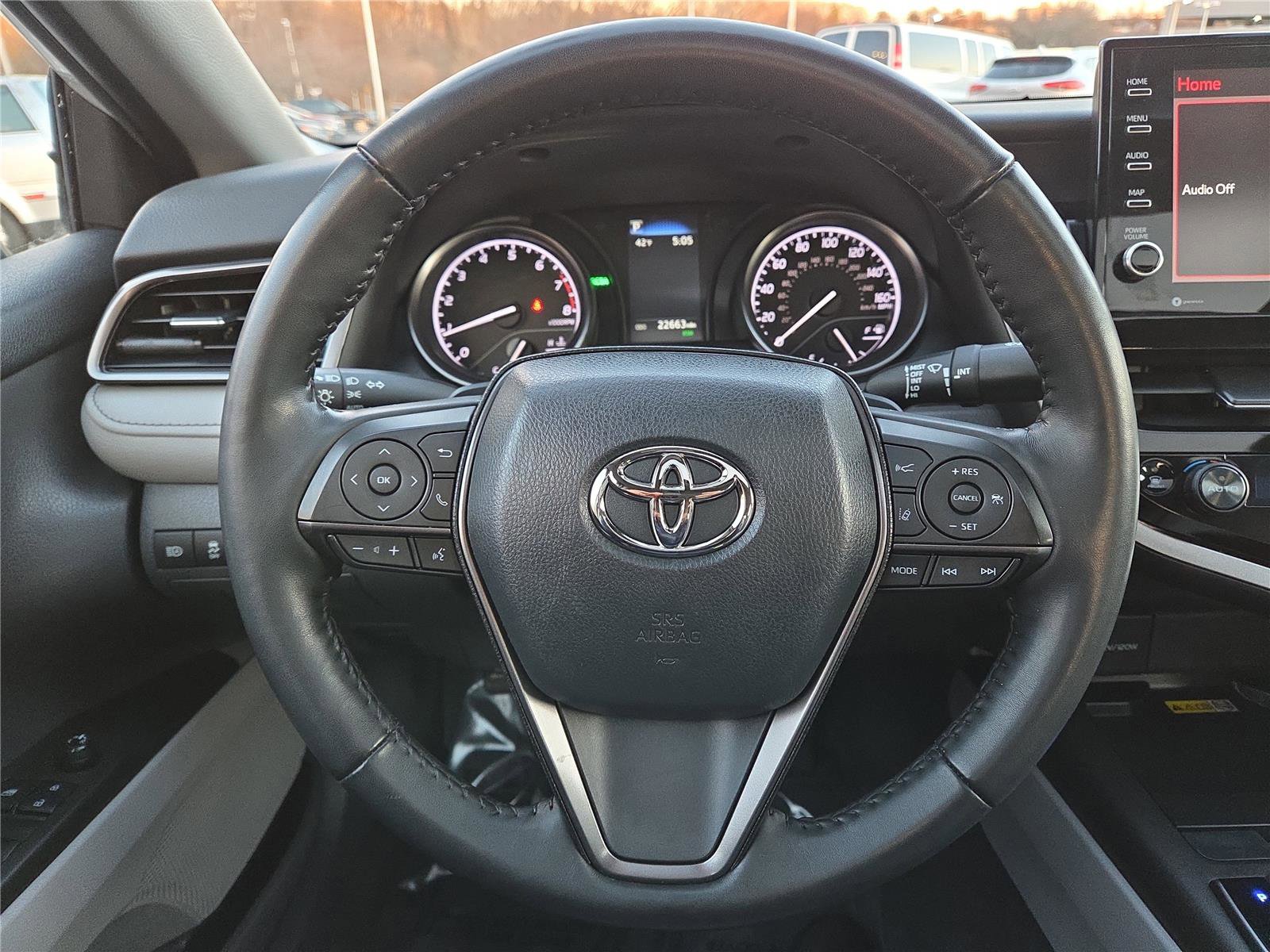 Used 2023 Toyota Camry SE image 16