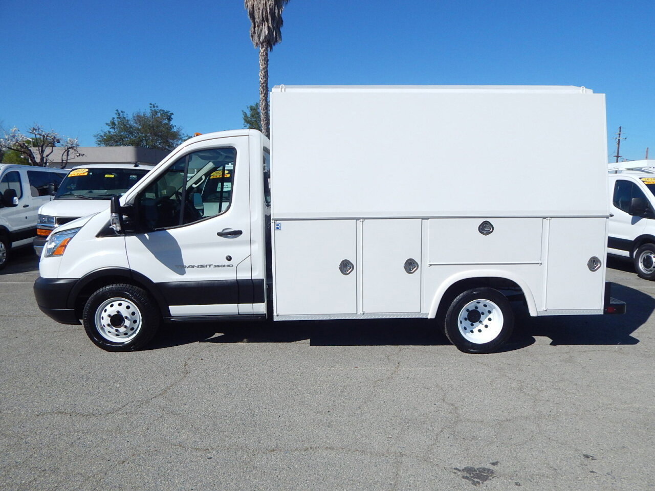 Used 2019 Ford Transit 350 w/ Premium Package RWD image 5