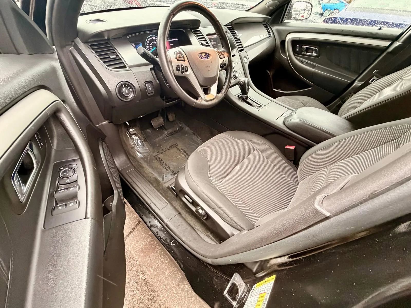 Used 2014 Ford Taurus SEL w/ Equipment Group 201A image 9