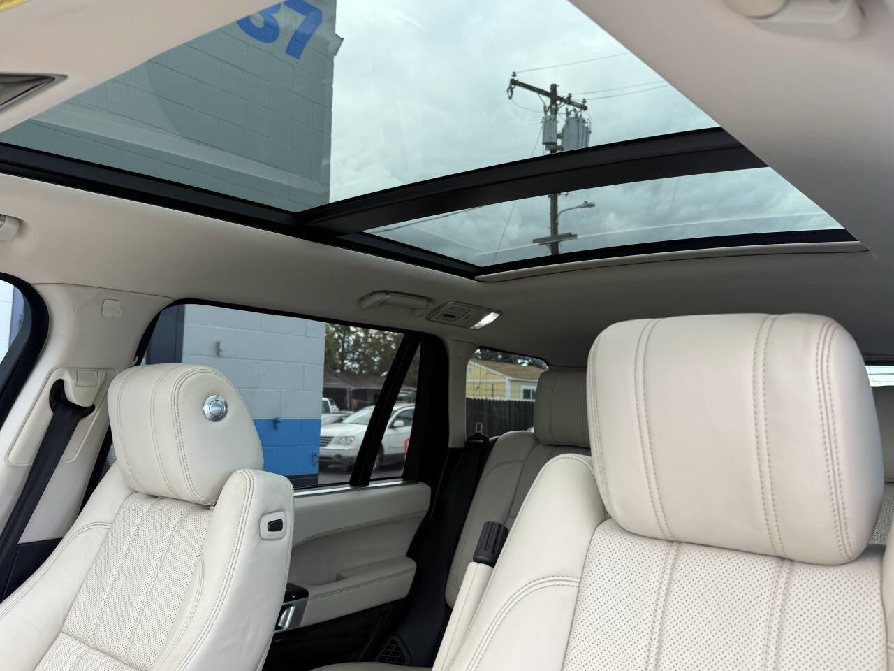 Used 2017 Land Rover Range Rover Long Wheelbase Supercharged image 10