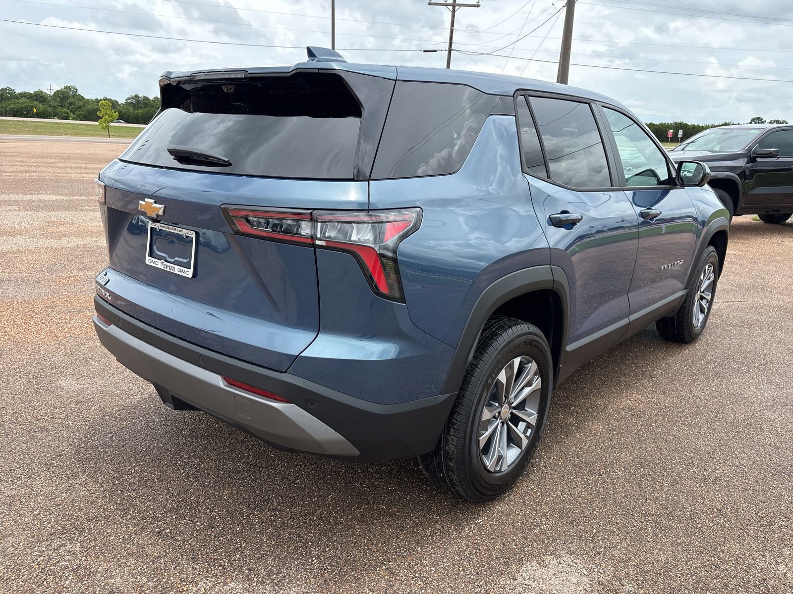 New 2026 Chevrolet Equinox LT w/ Convenience Package II FWD image 6