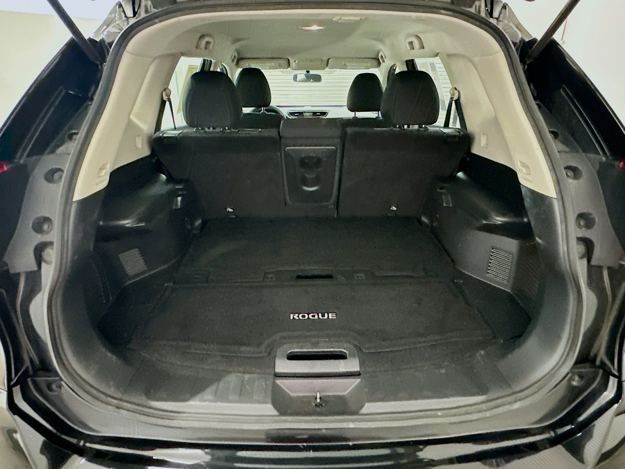 Used 2018 Nissan Rogue S AWD/4WD image 29