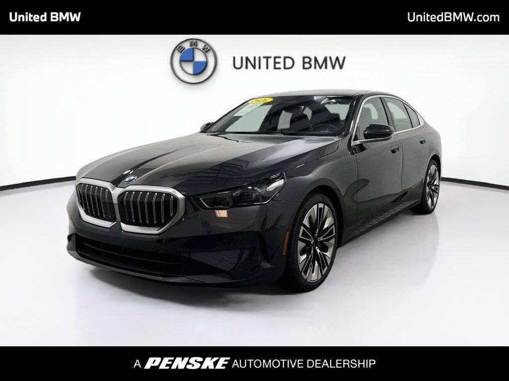 Certified 2026 BMW 530i RWD image 1