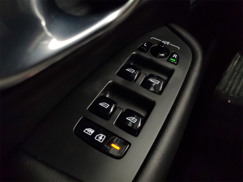 Used 2021 Volvo XC90 T6 Inscription w/ Advanced Package image 17