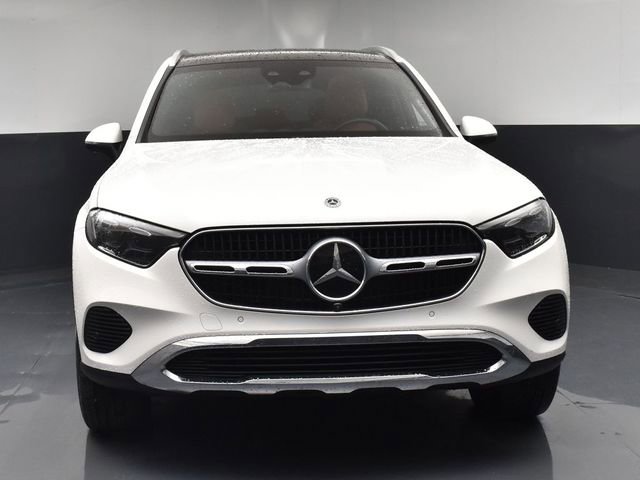 Used 2023 Mercedes-Benz GLC 300 4MATIC image 3