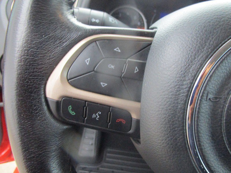 Used 2017 Jeep Renegade Latitude image 24