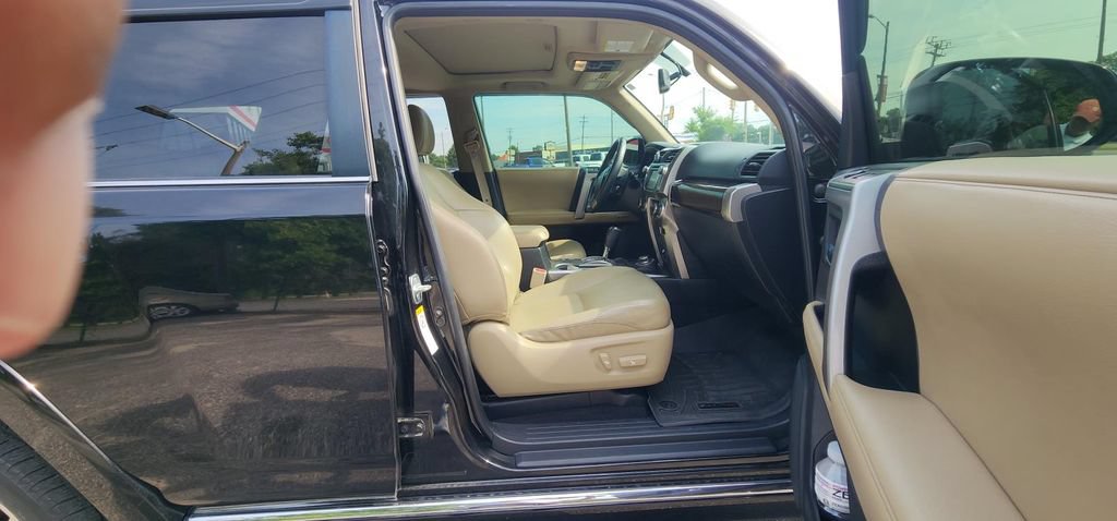 Used 2014 Toyota 4Runner Limited AWD/4WD image 11