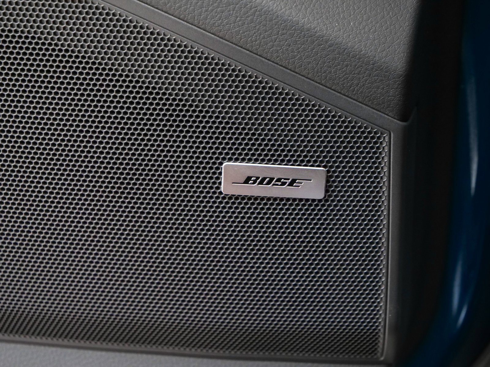 Used 2024 Porsche Cayenne image 40