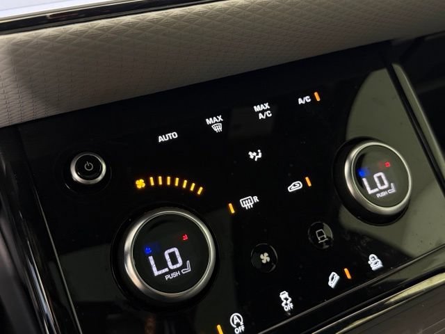 Certified 2020 Land Rover Range Rover Evoque R-Dynamic S AWD/4WD image 22