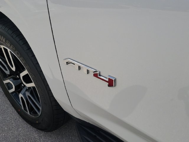 Used 2022 GMC Yukon AT4 w/ Technology Package AWD/4WD image 11