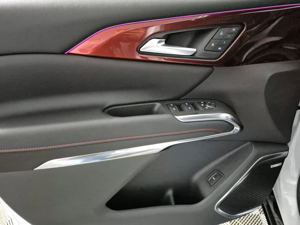 New 2026 Chevrolet Traverse RS w/ LPO, Floor Liner Package FWD image 13