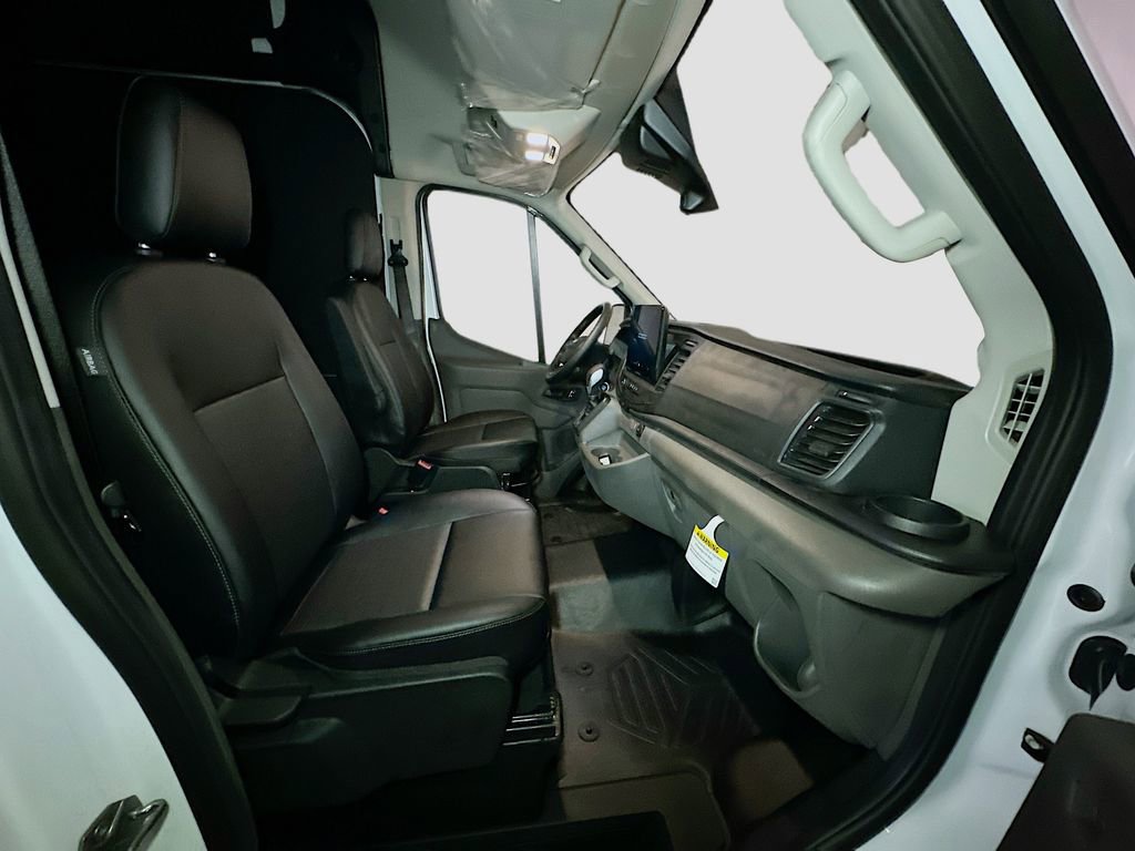 New 2026 Ford Transit 250 148 High Roof Extended w/ Load Area Protection Package RWD image 28