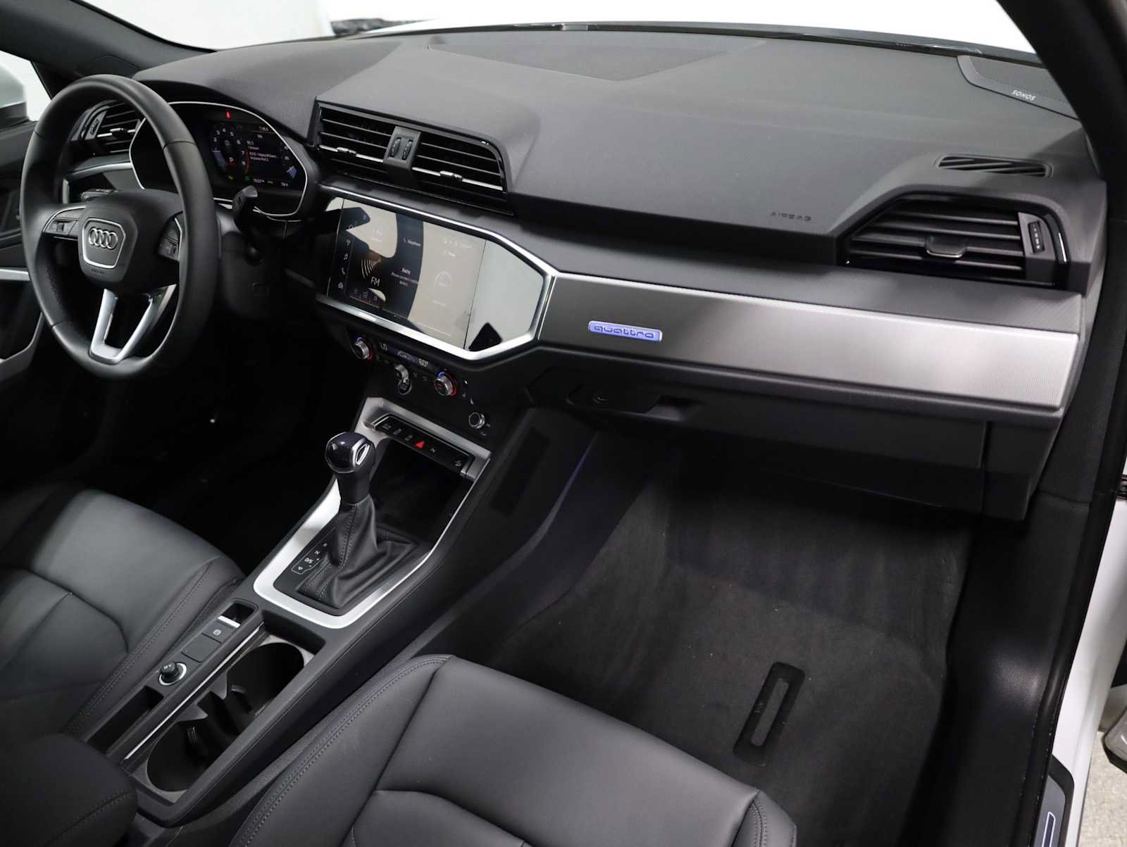 Used 2025 Audi Q3 2.0T Premium Plus AWD/4WD image 6