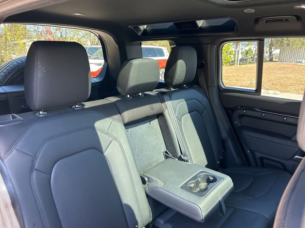 Used 2025 Land Rover Defender 110 S image 48