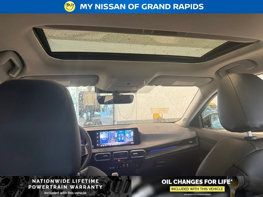 New 2026 Nissan Sentra SR w/ SR Premium Package FWD image 27