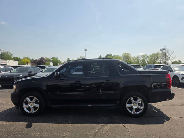 Used 2012 Chevrolet Avalanche LT w/ All-Star Edition AWD/4WD image 2