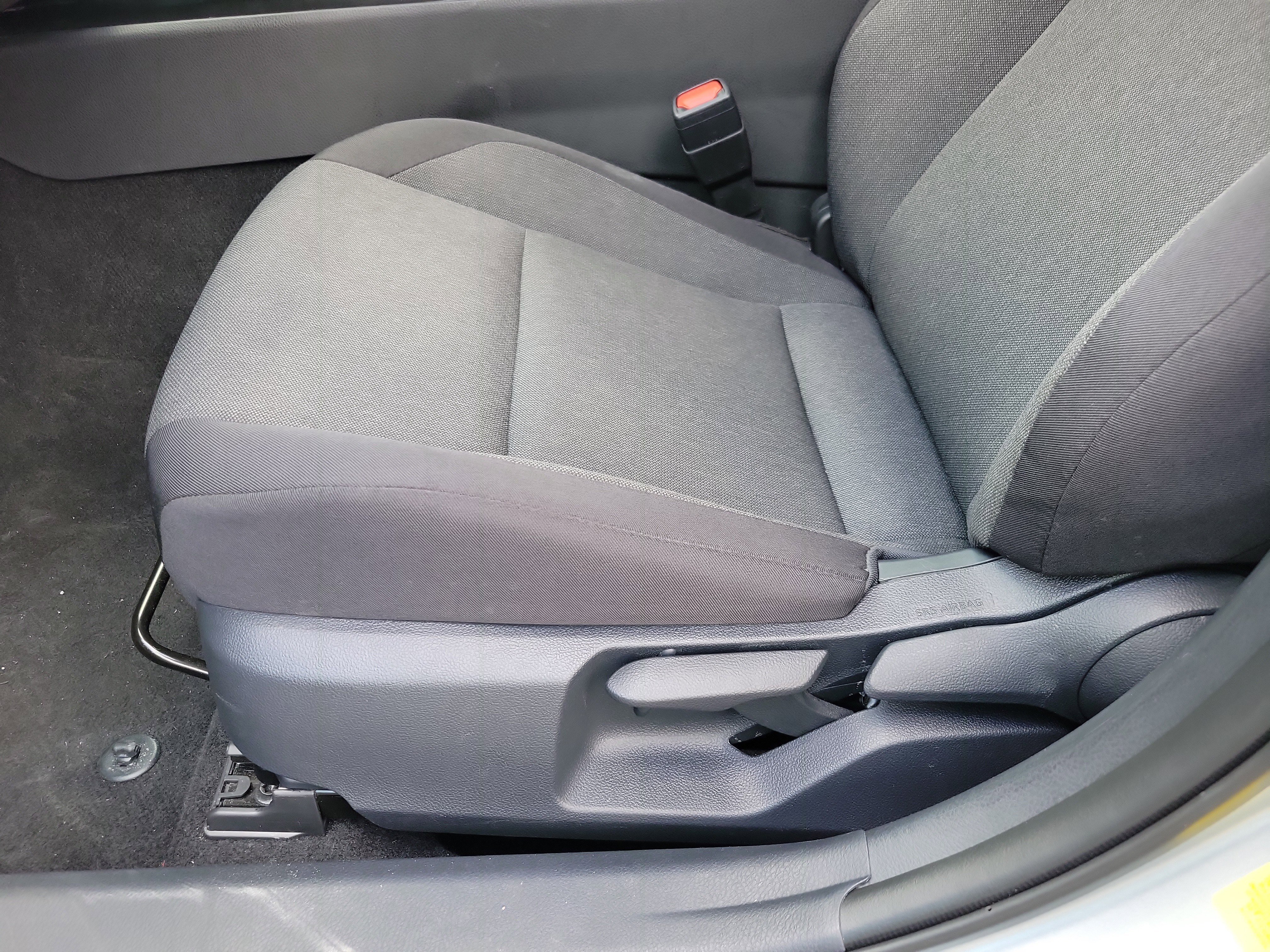 Used 2025 Toyota Camry LE image 4