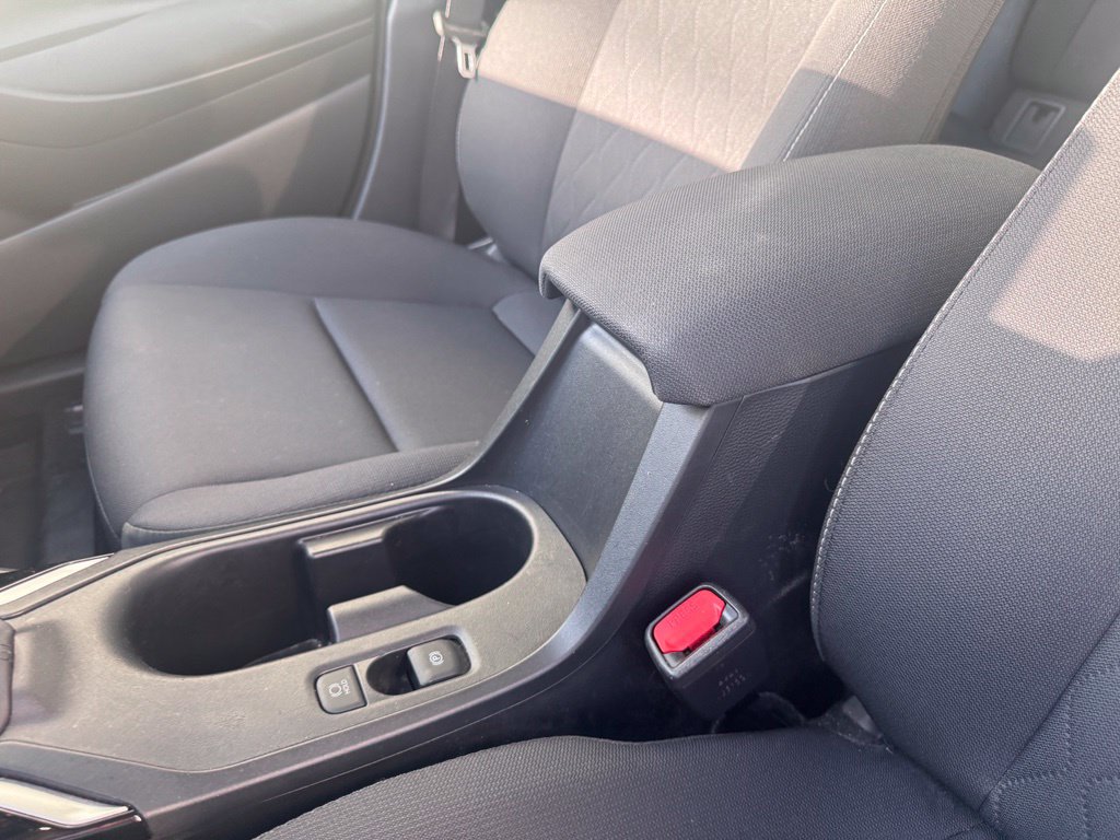 Used 2025 Toyota Corolla LE AWD/4WD image 17