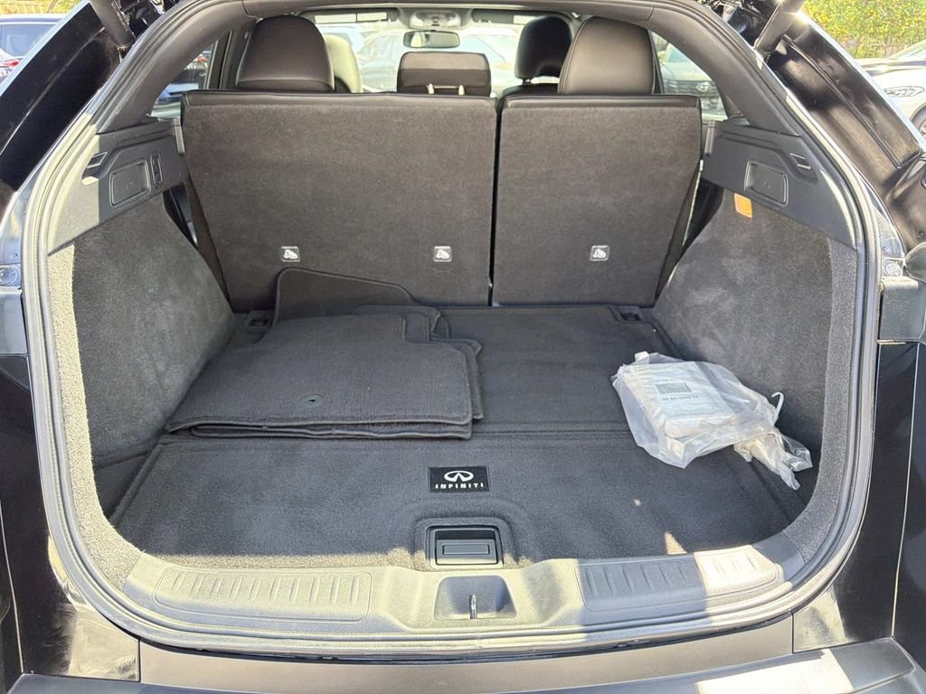 Certified 2023 INFINITI QX55 Luxe w/ Cargo Package AWD/4WD image 6