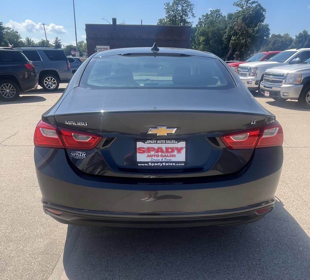 Used 2017 Chevrolet Malibu LT image 9