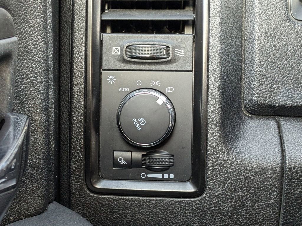 Used 2018 RAM 1500 Rebel image 21