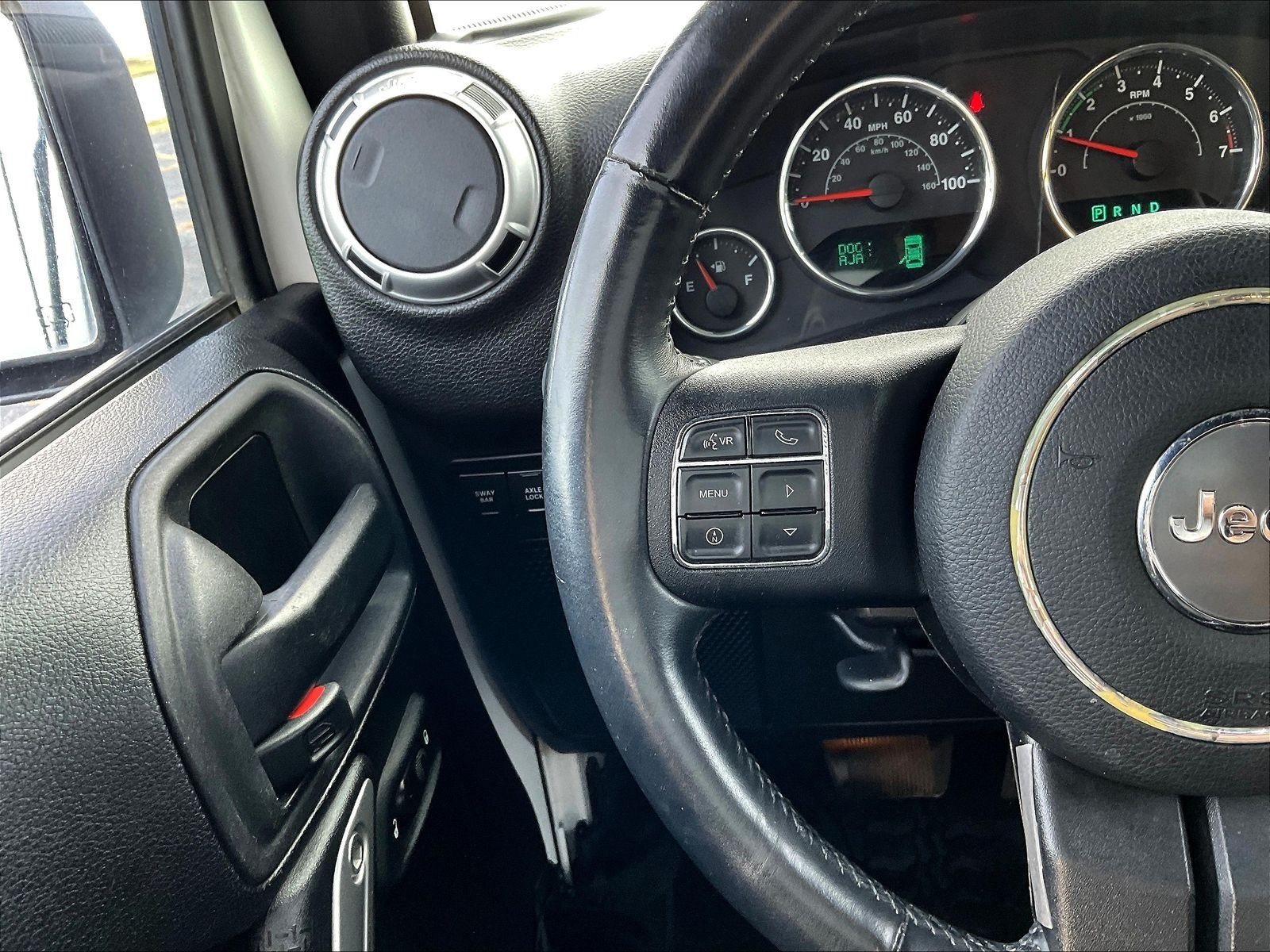 Used 2015 Jeep Wrangler Unlimited Rubicon w/ Dual Top Group AWD/4WD image 12