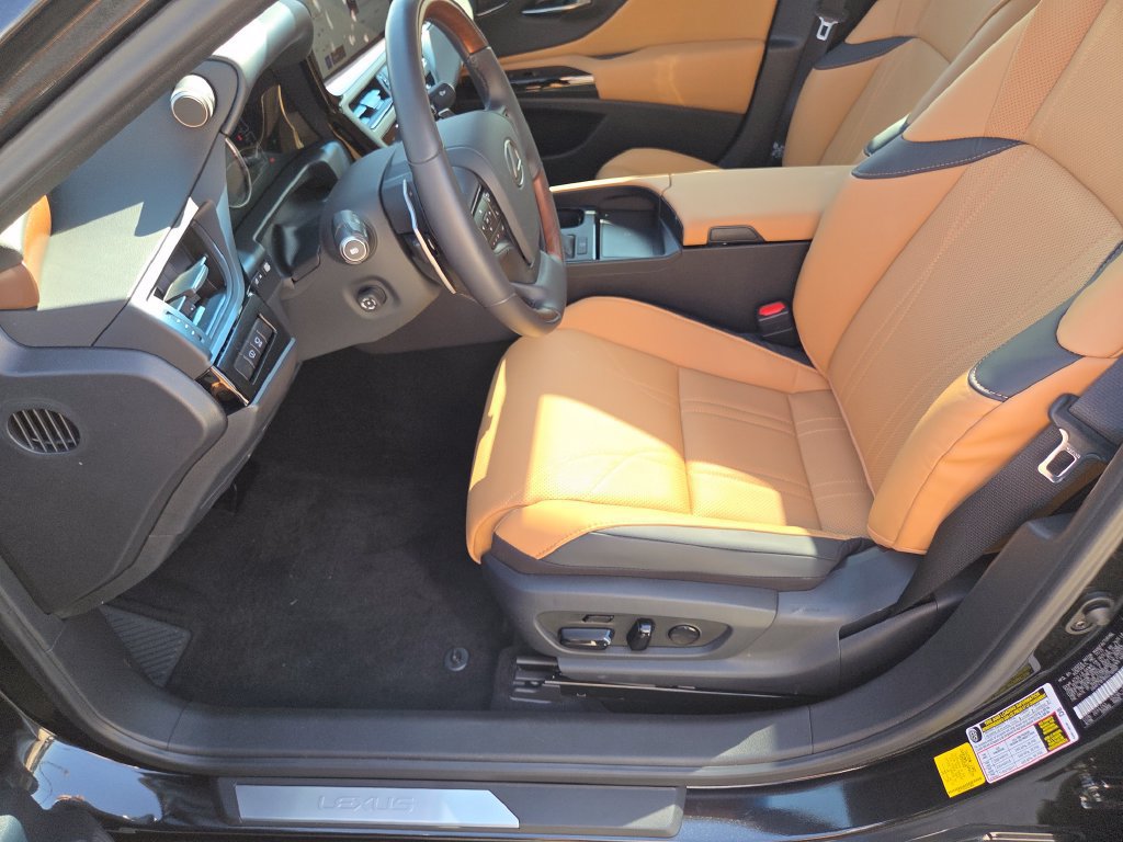 Certified 2025 Lexus ES 350 Ultra Luxury FWD image 8