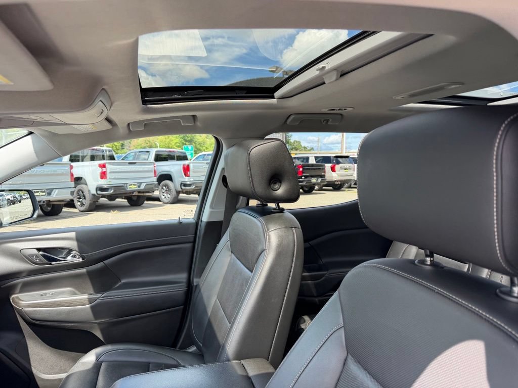 Certified 2023 GMC Acadia SLT w/ Preferred Package AWD/4WD image 17