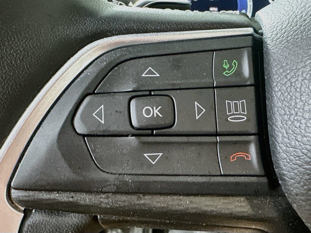 Used 2023 Jeep Grand Cherokee Altitude AWD/4WD image 24