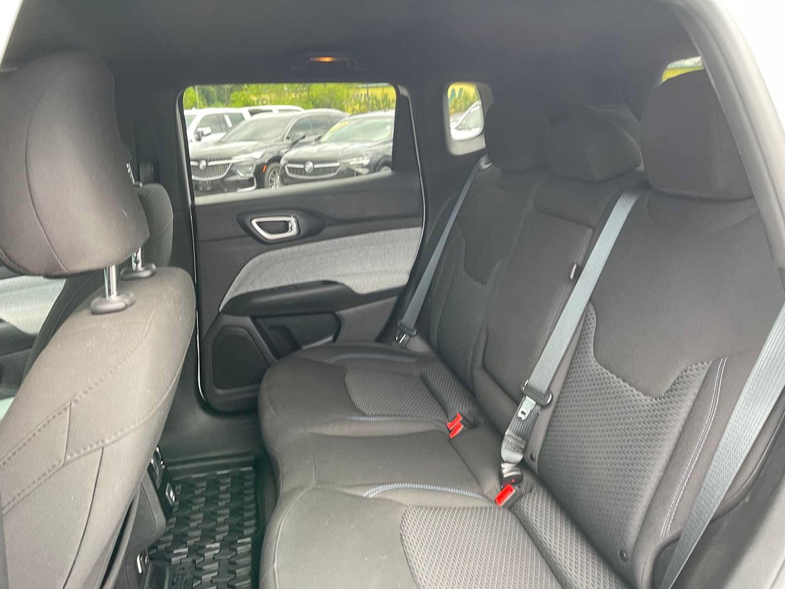 Used 2025 Jeep Compass Sport AWD/4WD image 21